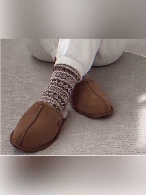 Ugg chestnut scuff slippers